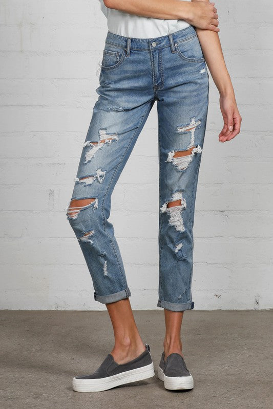 Mid Rise Heavy Destroyed Jeans(SIZE 3)WAIST 29 1/2"HIP 36"FRONT RISE 9 1/2"LEG OPENING 12"INSEAM(FOLDED) 25"*Model wears size 3*MODELHEIGHT 5'9"WAIST 24"HIPS 35"BUST 34"SIZE 1-3-5-7-9-11-13PACK 1