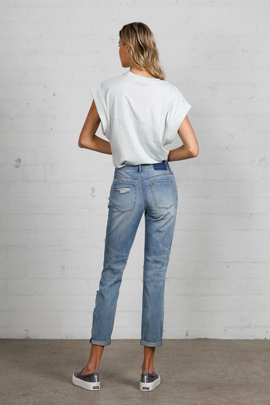 Mid Rise Heavy Destroyed Jeans(SIZE 3)WAIST 29 1/2"HIP 36"FRONT RISE 9 1/2"LEG OPENING 12"INSEAM(FOLDED) 25"*Model wears size 3*MODELHEIGHT 5'9"WAIST 24"HIPS 35"BUST 34"SIZE 1-3-5-7-9-11-13PACK 1