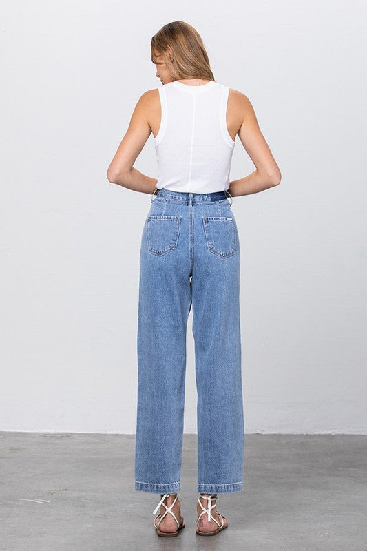 HIGH WAIST SLOUCHY JEANSHIGH WAIST SLOUCH JEANS100% COTTON(SIZE 3)WAIST 28"HIP 40 1/2"FRONT RISE 12 1/2"LEG OPENING 14 1/2"INSEAM 28 1/2"*Model wears size 3*MODELHEIGHT 5'9"WAIST 24"HIPS 35