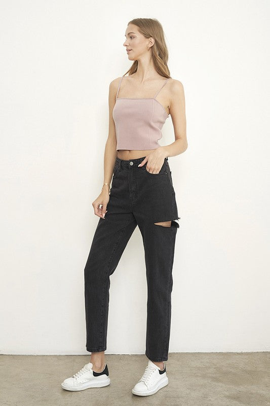 HIGH RISE LOOSE JEANSHIGH-RISE LOOSE JEANS 100 % Cotton (SIZE 3)WAIST - 28"LOW HIP - 39 1/2"FRONT RISE - 11 1/2"LEG OPENING - 13"INSEAM - 27"*Model wears size 3*MODELHEIGHT 5'10"WAIST 25