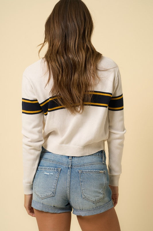 MID-WAIST SHORTSMID-WAIST SHORTS100% COTTON(SIZE S)WAIST - 30 1/2"HIP - 38 1/2"FRONT RISE - 10"LEG OPENING - 23 1/2"INSEAM - 3"*Model wears size S*MODELHEIGHT 5'10"WAIST 25"HIPS 35"