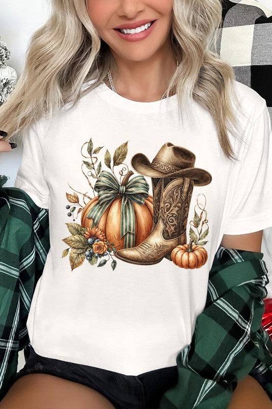 Howdy Pumpkin Western Fall Graphic TeeHowdy Pumpkin Western Fall Graphic Tee.Unisex Crew Neck Short Sleeve Tees.Crafted from premium materials, tailored to your lifestyle, ensuring a comfortable fit for