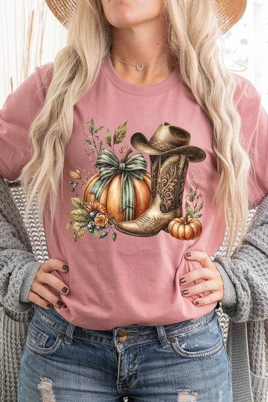Howdy Pumpkin Western Fall Graphic TeeHowdy Pumpkin Western Fall Graphic Tee.Unisex Crew Neck Short Sleeve Tees.Crafted from premium materials, tailored to your lifestyle, ensuring a comfortable fit for