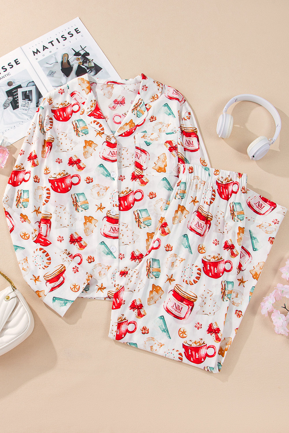 White Christmas Pattern Long Sleeve Shirt and Pants Pajama SetMaterial:100%Viscose
Festive Christmas pattern for a joyful holiday vibe.
Long sleeves provide warmth and comfort during the festive season.