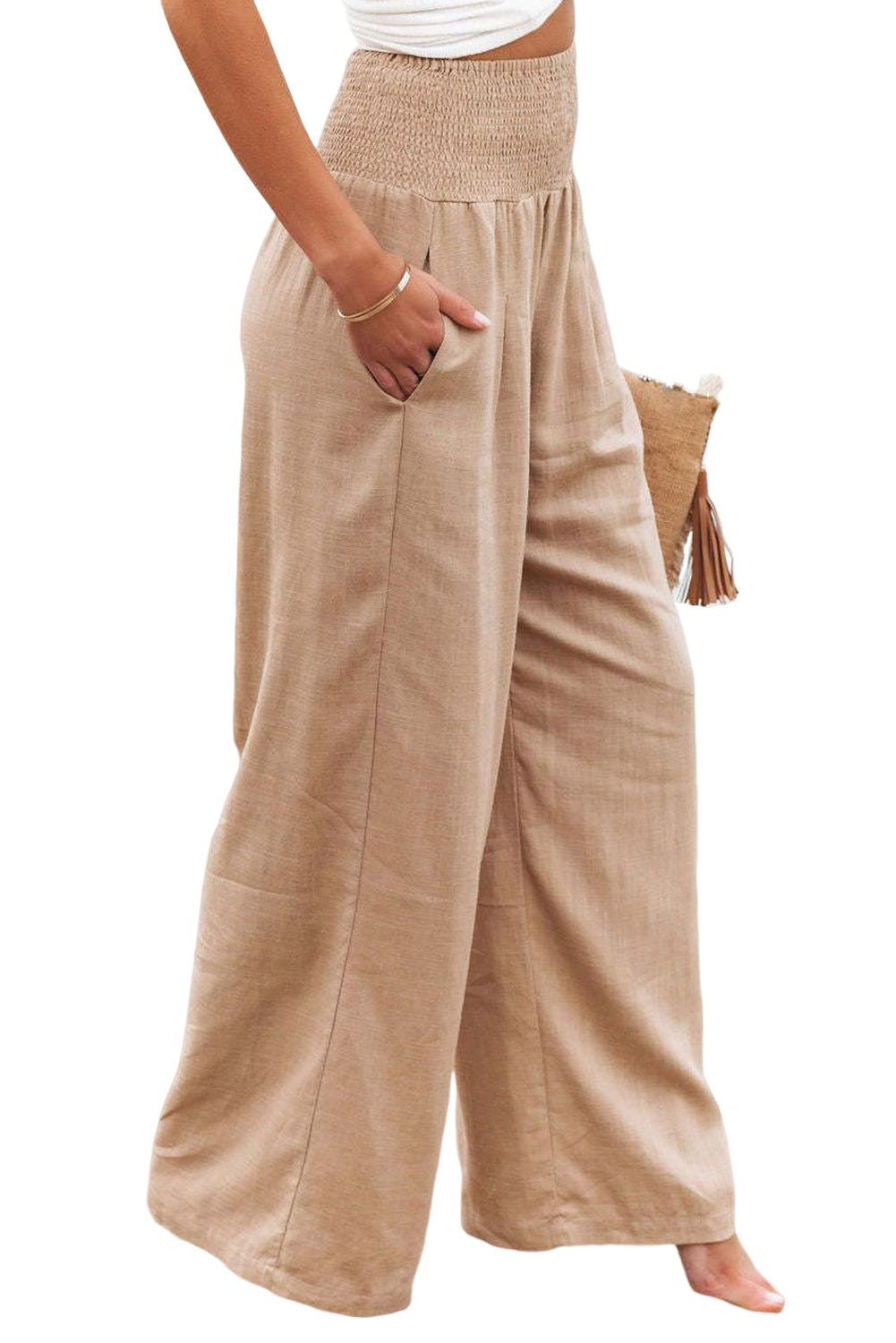 Black Smocked Wide Waistband High Waist Wide Leg PantsMaterial:65%COTTON+35%POLYESTER
Flattering smocked waistband cinches at the
waist for a lovely silhouette
High waist design elongates legs for a
st