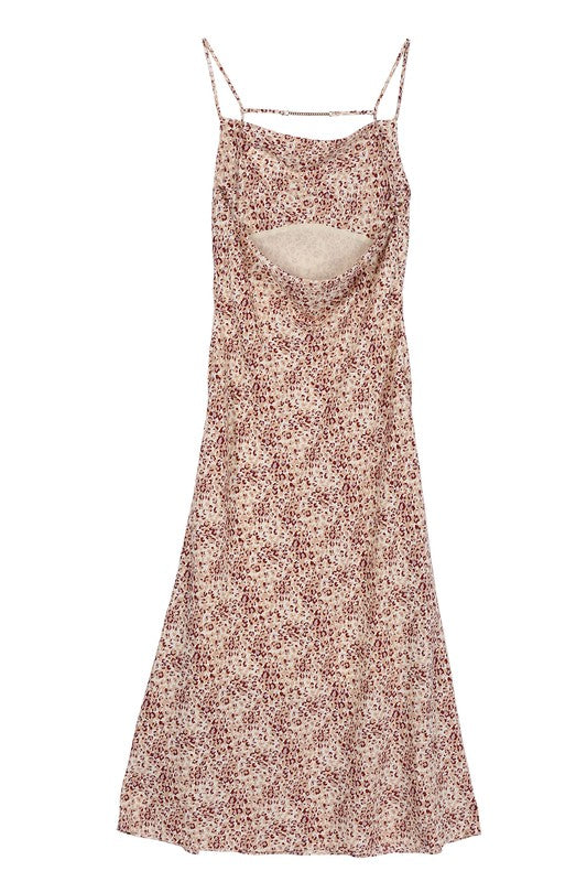 Leopard cami dress with chain trim- Leopard camisole cowl dress with gold chain trim at back strap- Pattern type : leopard- Sleeve length : sleeveless- Stretch : no stretch- Sheer : lined and not she