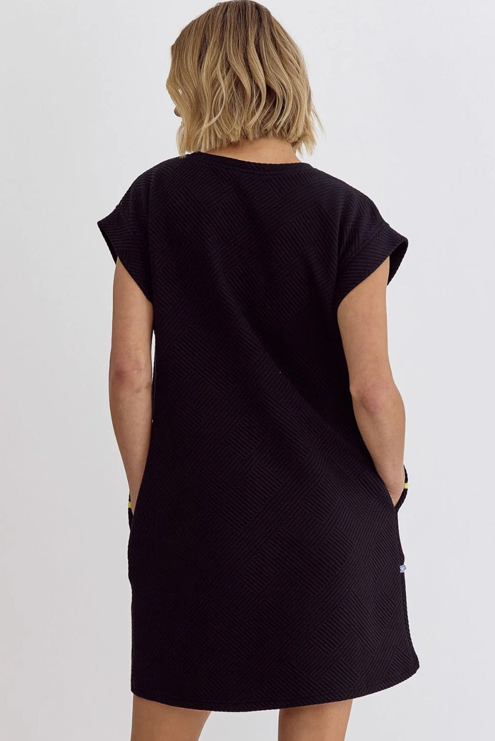 Black Sequin Striped Cap Sleeve Textured Mini DressMaterial:97%Polyester+3%Elastane
The mini dress is a stylish piece featuring sequin embellishments and striped details, adding a touch of glamour to your look