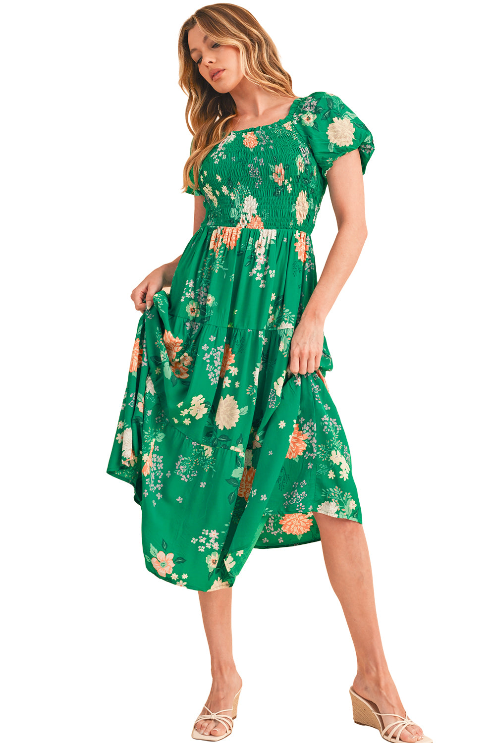 Green Floral Print Bubble Sleeve Smocked Tiered Midi DressMaterial:100%Viscose
This chic dress adds a vibrant and feminine touch, creating a romantic look
The smocked panel provides a fitted and flattering w