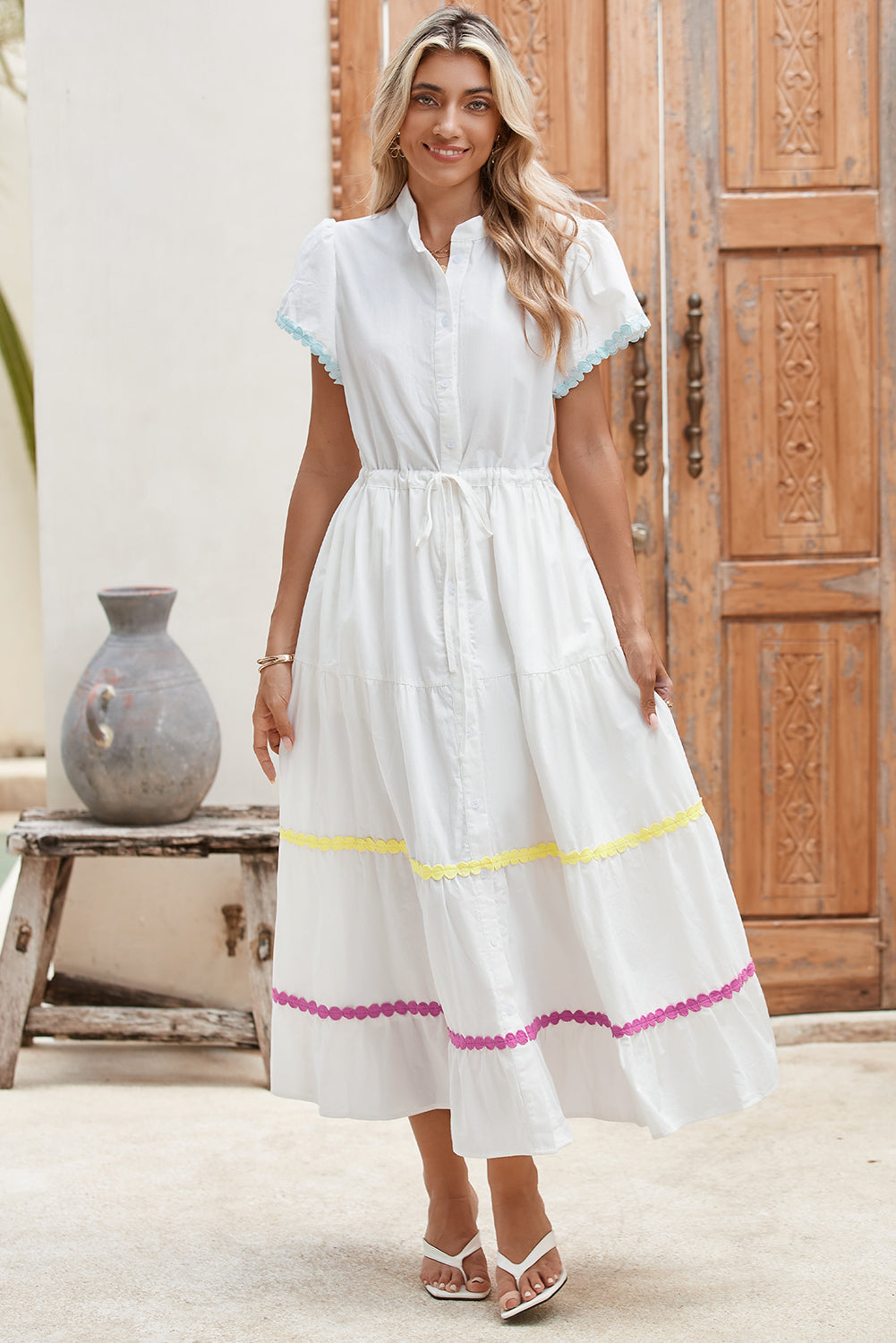 White High Waist Short Sleeve Tiered Shirt DressMaterial:100%Cotton



		The dress features a stylish and feminine design with delicate applique details, adding a touch of elegance to your outfit.
	
	
		Made 