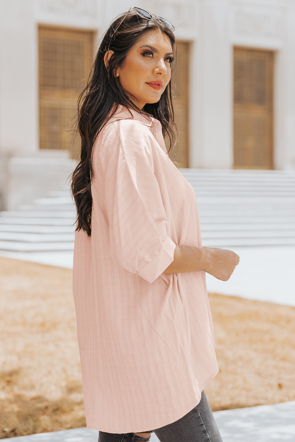 Pink Half Sleeve Collared Button Up BlouseMaterial:100%Polyester



		It features a flattering high-low hemline for a stylish touch.
	
	
		The collared design adds a touch of sophistication.
	
	
		Th