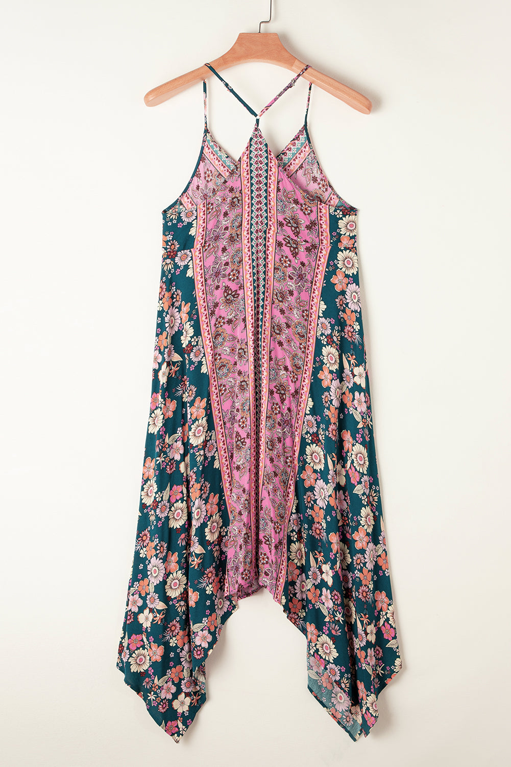 Pink Bohemian Floral Patchwork Print Midi SundressMaterial:100%Viscose

• Embrace the sundress, featuring a vibrant mix of floral prints for a truly unique and free-spirited look.
• Effortlessly chic, the sleevele