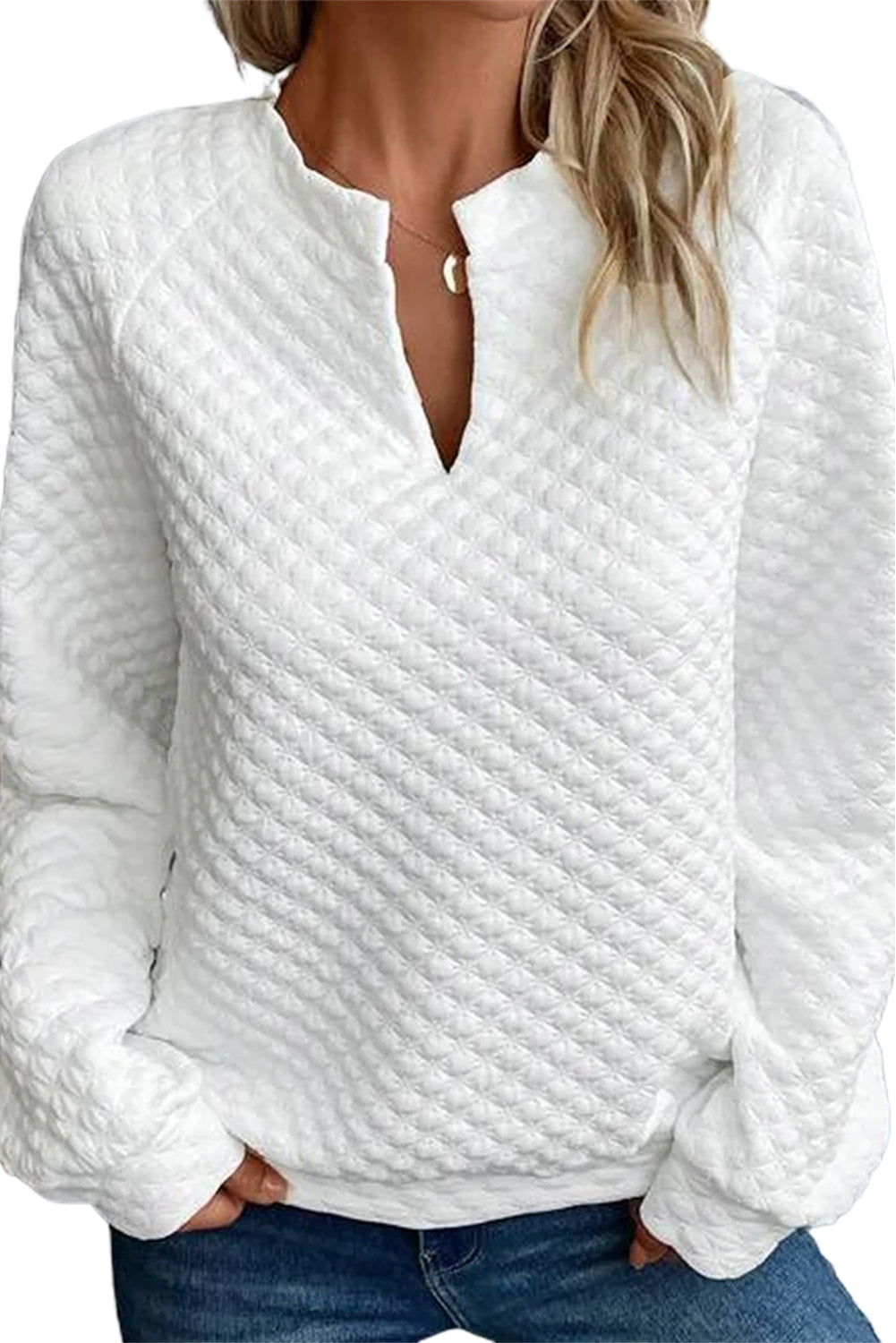 Black Quilted V-Neck Solid Color Long Sleeve TopMaterial:95%POLYESTER+5%ELASTANE



		The top is a classic and versatile piece that offers both comfort and style with its quilted texture and simple design.
	
	