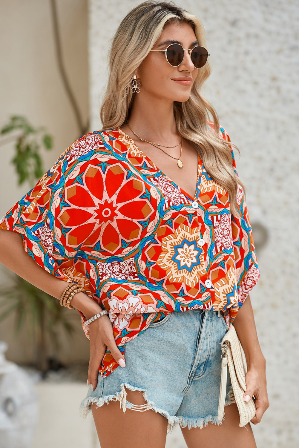 Red Floral Print V Neck Button Decor Batwing BlouseMaterial:100%Polyester



		Flowy floral top: Breezy and comfy with a V-neck and loose batwing sleeves.
	
	
		Button-up floral blouse: Features a flattering V-n