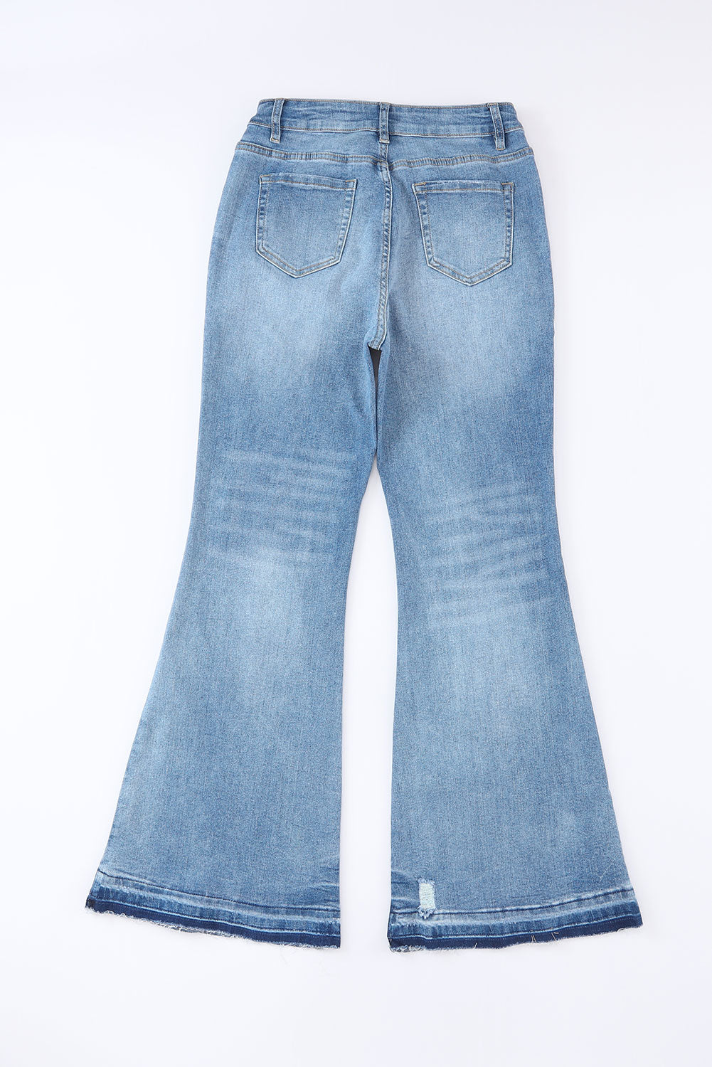 Blue Light Wash High Waisted Bell Bottom JeansMaterial:71%Cotton+27.5%Polyester+1.5%Elastane



		• These jeans are made from high-quality denim material, ensuring durability and long-lasting wear.
	
	
		• 