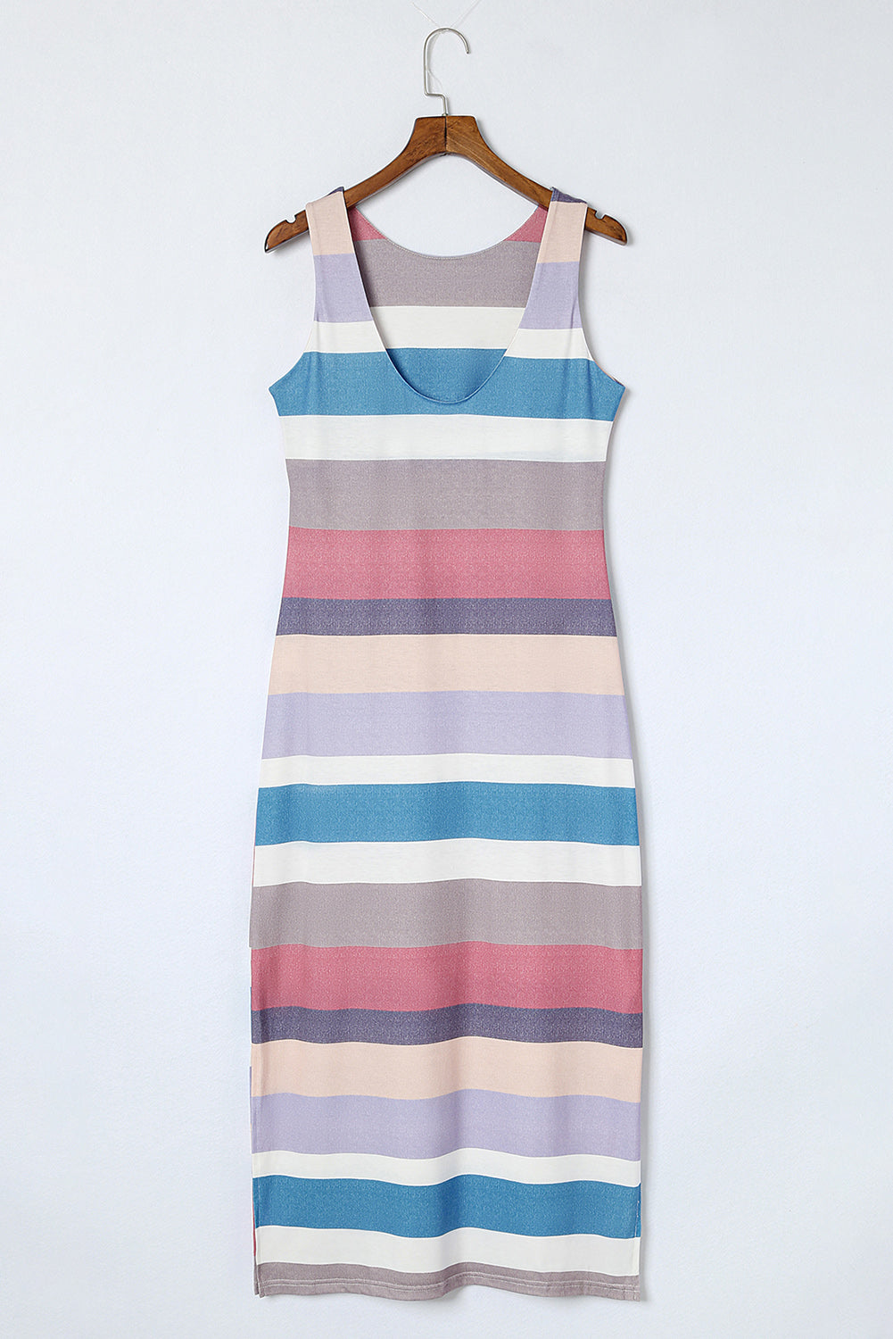 Multicolor Stripe Print Slit Tank Maxi DressMaterial:95%POLYESTER+5%ELASTANE



		The tank style top and maxi length create a classic and timeless silhouette, while the side slit adds a flirty and feminine t