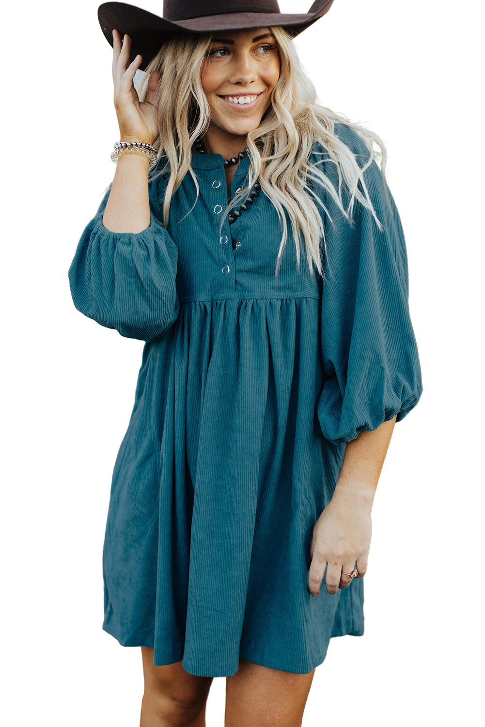 Light Blue Snap Button Empire Waist Lantern Sleeve Corduroy DressMaterial:100%Polyester

• Effortlessly chic, the mini dress exudes laid-back elegance with its soothing color and relaxed fit. 
• The soft corduroy fabric of this 