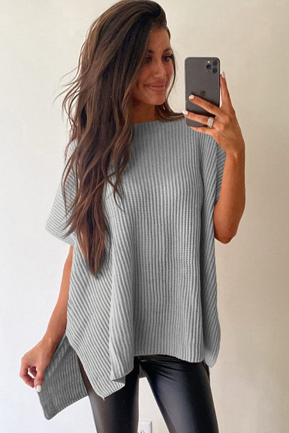 Apricot Side Slit Short Sleeve Oversized SweaterMaterial:55%Acrylic+45%Cotton



		The sweater is a comfortable and chic addition to your wardrobe. Made from breathable, lightweight, and stretchy knitted fabric,