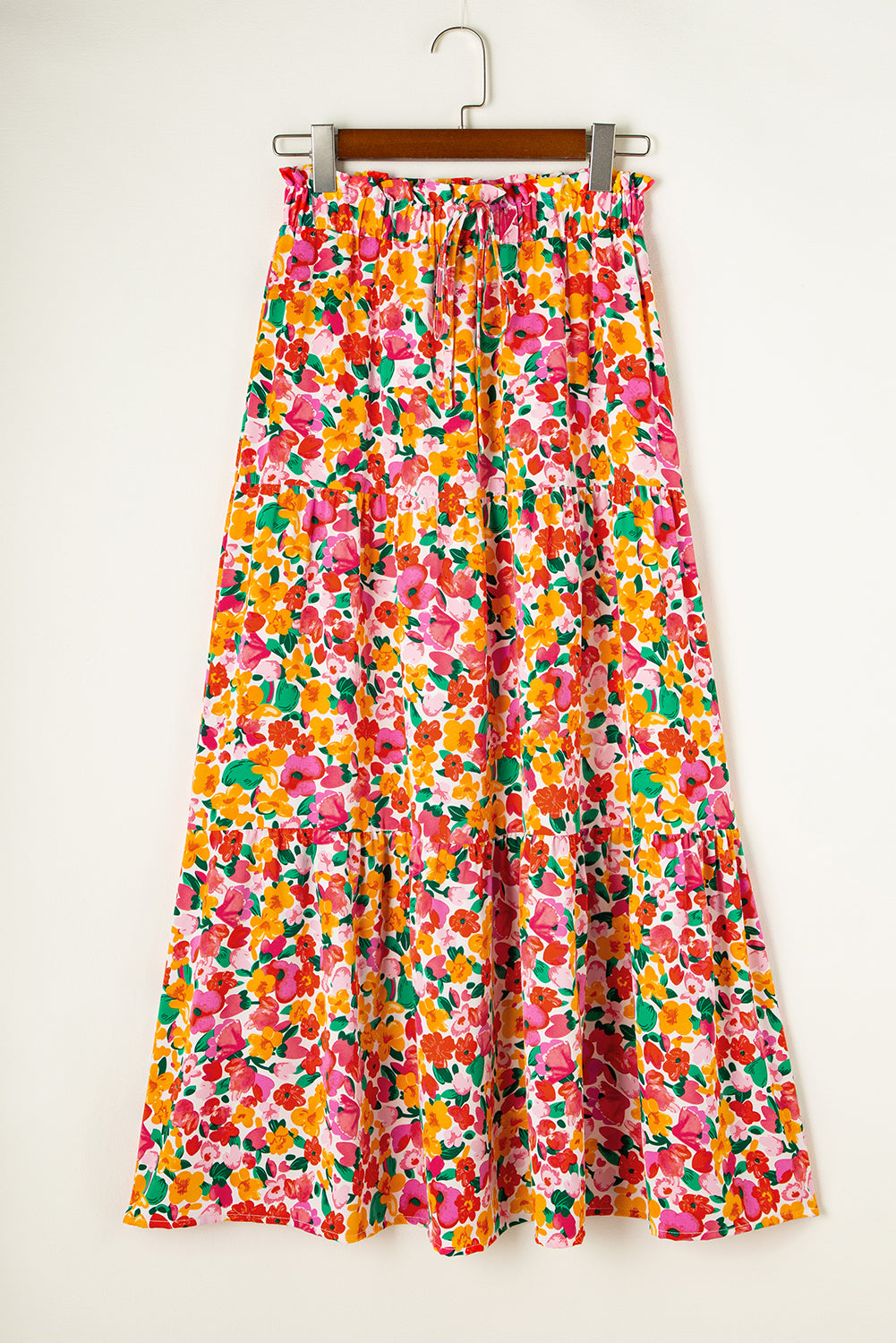 Yellow Boho Floral Print Tiered Maxi SkirtMaterial:100%Polyester

• Embrace the sunshine with this skirt, featuring a vibrant yellow hue that exudes positivity and joy, perfect for vacation adventures. 
• 