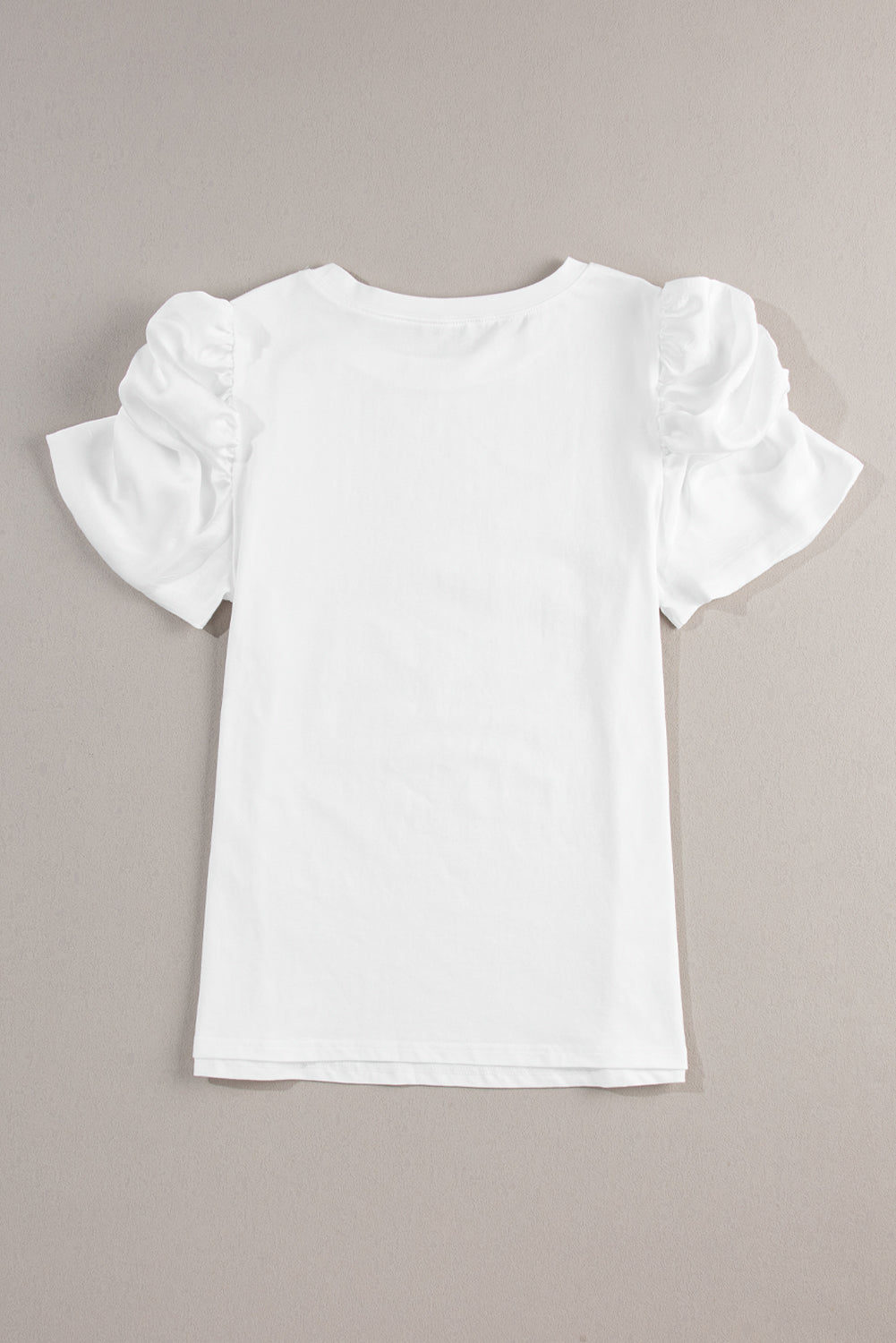 White Ruched Puff Sleeve Solid Color BlouseMaterial:95%Cotton+5%Elastane


	


		The blouse is made from a soft and comfortable fabric, ensuring a pleasant and cozy wearing experience.
	
	
		With its r