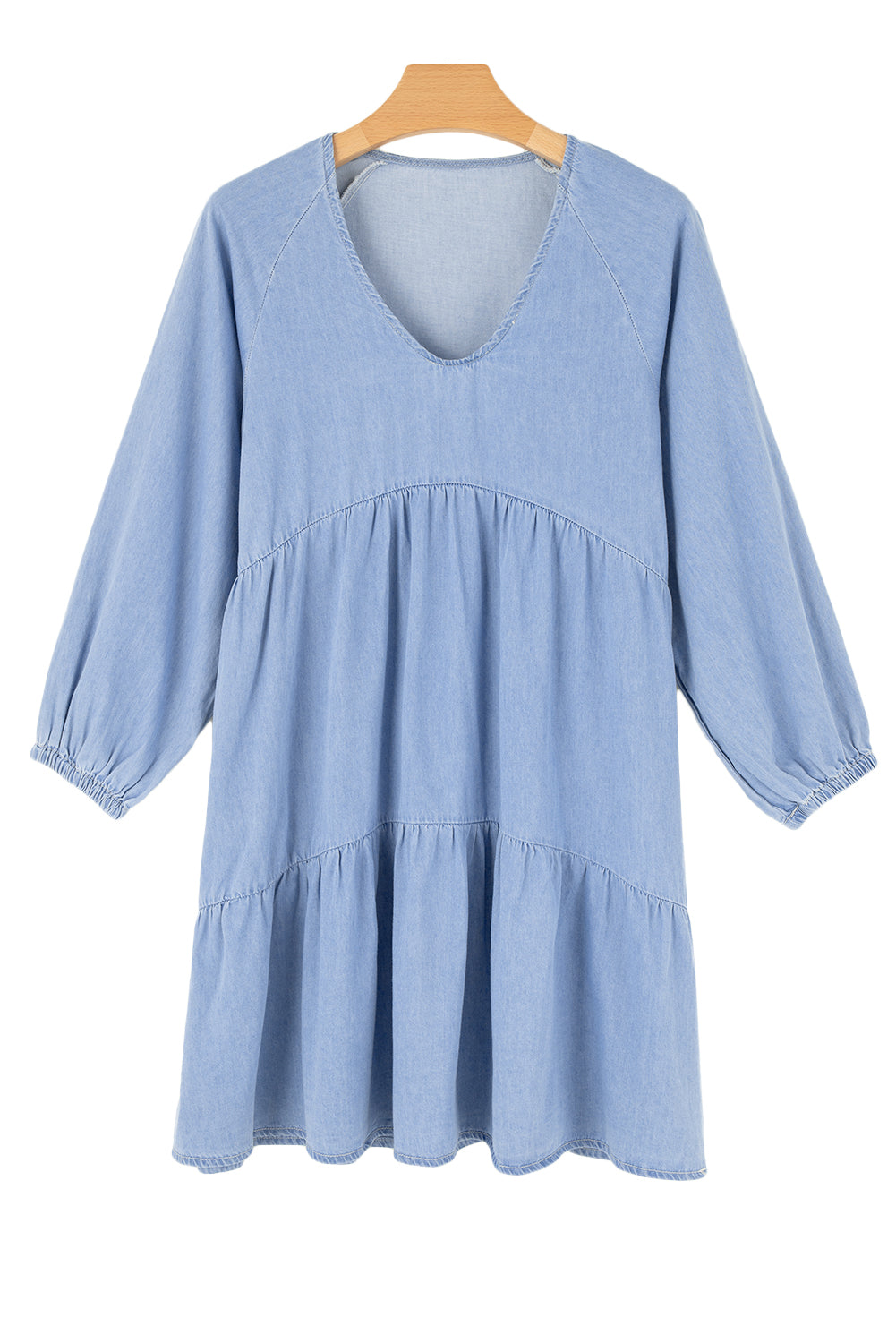 Beau Blue Puff Sleeve V Neck Tiered Ruffled Chambray Mini DressMaterial:95%Cotton+5%Polyester

• Elevate your summer wardrobe with the dress, featuring tiered ruffled details that add a touch of whimsy and charm to your look.
