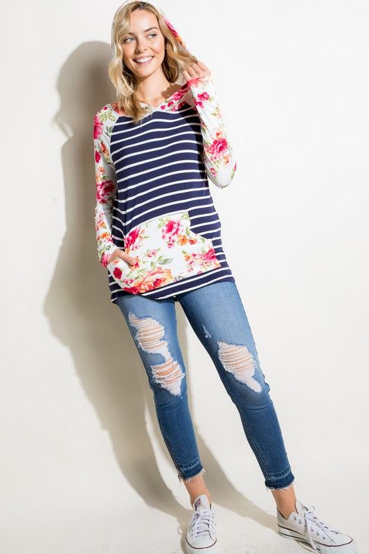 PLUS STRIPE FLORAL MIX HOODIE TOPSTRIPE FLORAL PRINT MIXED FRONT POCKET HOODIE LONG SLEEVE HIGH LOW PLUS TOP95% RAYON, 5% SPANDEX MADE IN USA1X/2X/3X 2-2-2
Style: Casual
Print / Pattern: STRIPE &amp