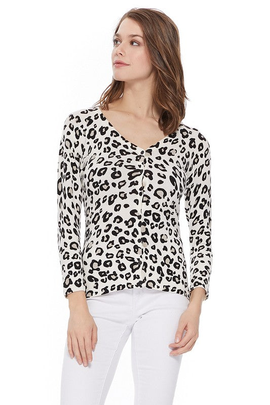 Leopard Print V Neck 12gg Sweater Cardigan- 22"-23" Length, 3/4 Sleeves, Button Down, Basic, Casual, Daily, V-Neck Knit Cardigan Sweater.- High Quality Spandex Knit Cardigan Top Fits Well For Any Occasion.- 