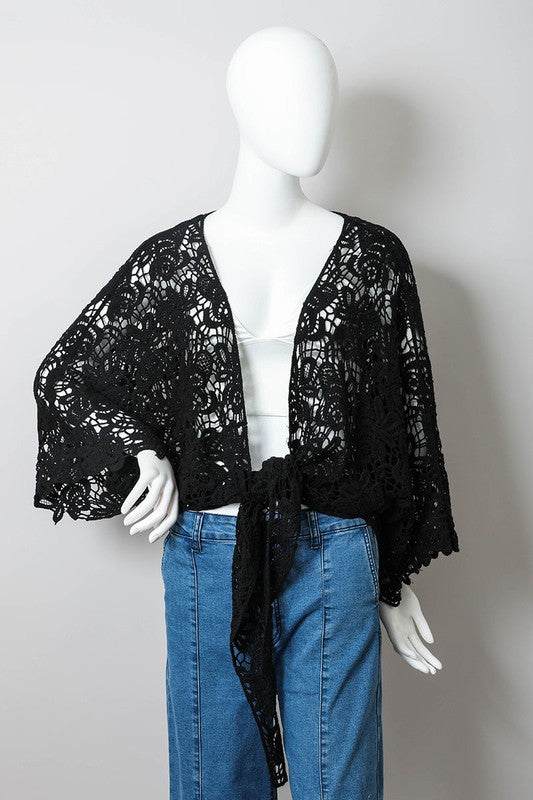 Crochet Floral Petal Kimono WrapCrochet Floral Petal Kimono Wrap w/ SleevesImmediate ShippingOne Size Fits MostSizes 0-18Back length: 26"Bust across: 29"Sleeve length: 21.5"Sleeve opening: 12"
Styl