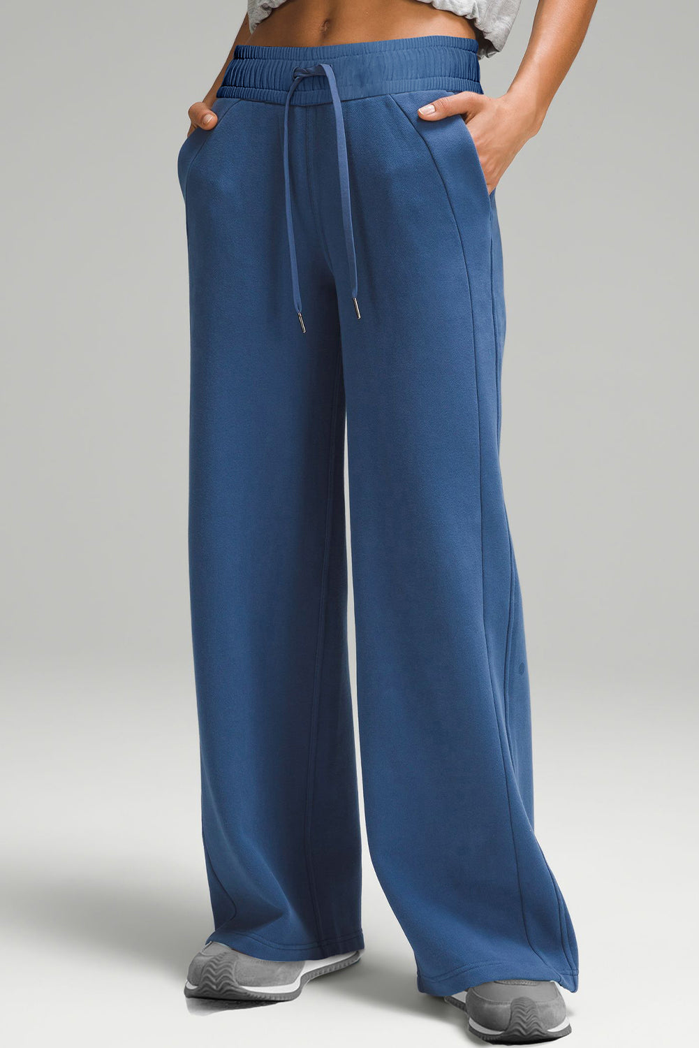 Sail Blue Drawstring High Waist Wide Leg Pocketed PantsMaterial:65%Polyester+35%Cotton

• Crafted from a luxurious sail blue fabric, these drawstring high waist pants offer a unique touch to your casual wardrobe.
• The