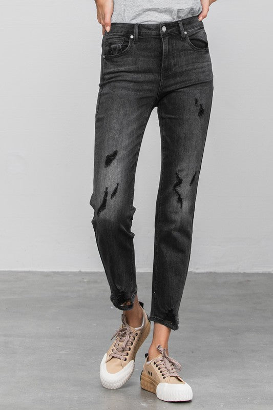 MID-RISE ANKLE STRAIGHT JEANSMID-RISE ANKLE STRAIGHT JEANS 49% COTTON, 29% POLYESTER, 21% RAYON, 1% SPANDEX(SIZE 3)WAIST 24 1/2"HIP 32 1/2"FRONT RISE 9 1/2"LEG OPENING 12 1/4"INSEAM 27 1/2"*Mode