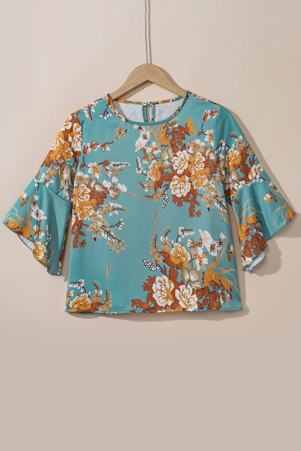 Mineral Blue Floral Print Round Neck Flounce Sleeve BlouseMaterial:100%Polyester



		The blouse is a feminine and elegant top, featuring a vibrant floral print that adds a pop of color to your outfit.
	
	
		Made from 