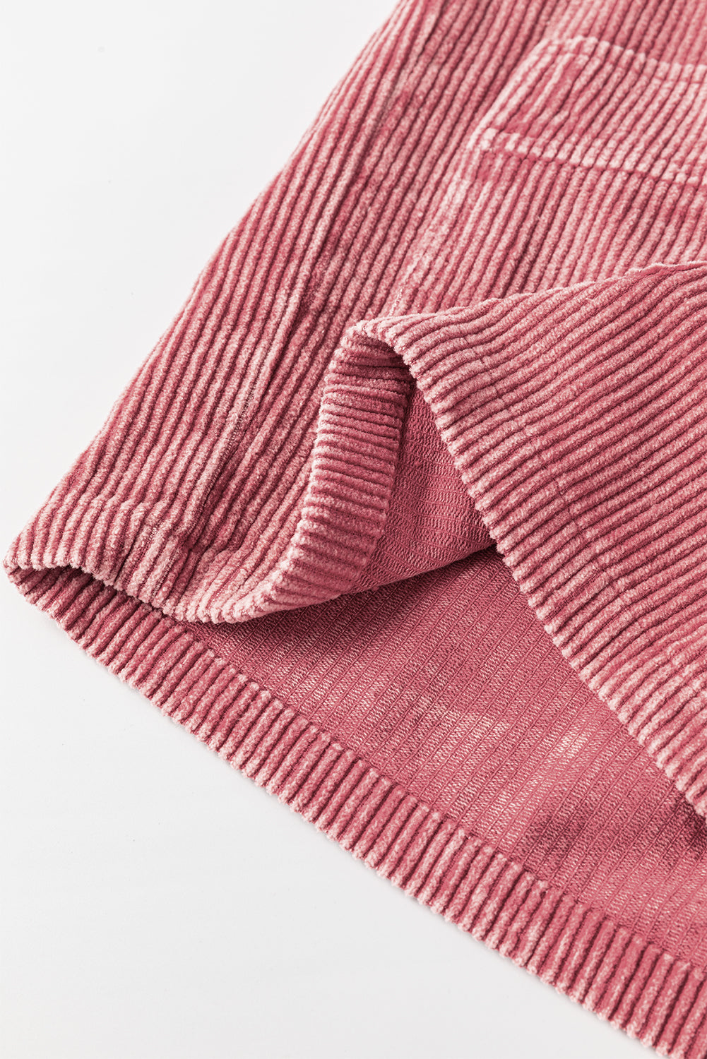 Rose Pink Vintage Mineral Wash Pockets Corduroy ShortsMaterial:100%Cotton



		These corduroy shorts are a timeless and chic addition to your wardrobe with their mineral wash hue. 
	
	
		They feature pockets in the