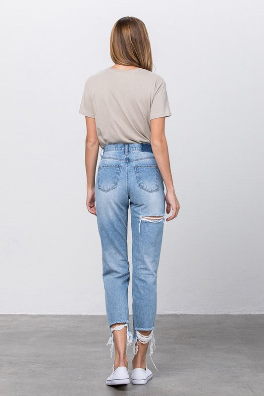 HIGH WAIST TAPERED JEANSHIGH WAIST TAPERED JEANS100% COTTON(SIZE 3)FRONT RISE 11"INSEAM -26 1/2"LEG OPENING - 12 1/4"*Model wears size 3*MODELHEIGHT 5'9"WAIST 24"HIPS 35"BUST 34"SIZE 1-3-5-