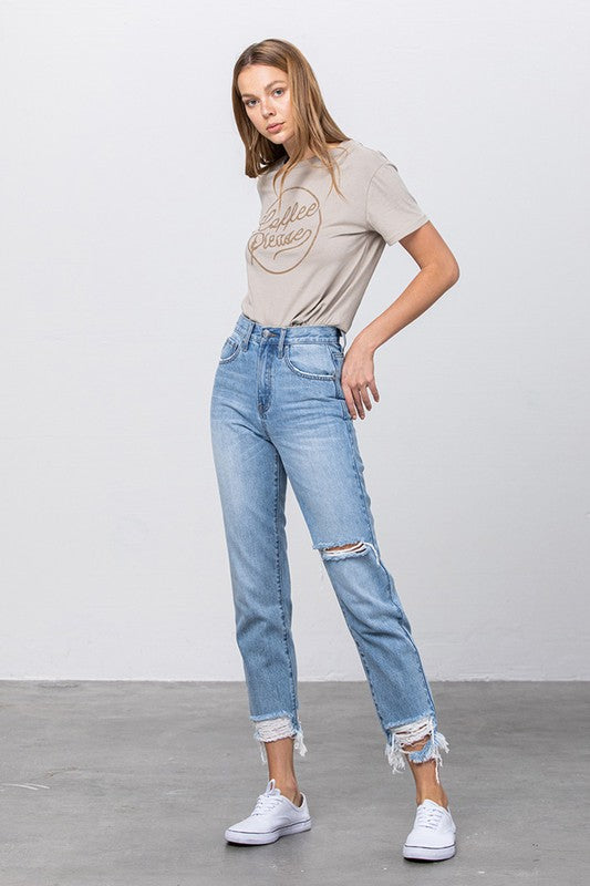HIGH WAIST TAPERED JEANSHIGH WAIST TAPERED JEANS100% COTTON(SIZE 3)FRONT RISE 11"INSEAM -26 1/2"LEG OPENING - 12 1/4"*Model wears size 3*MODELHEIGHT 5'9"WAIST 24"HIPS 35"BUST 34"SIZE 1-3-5-