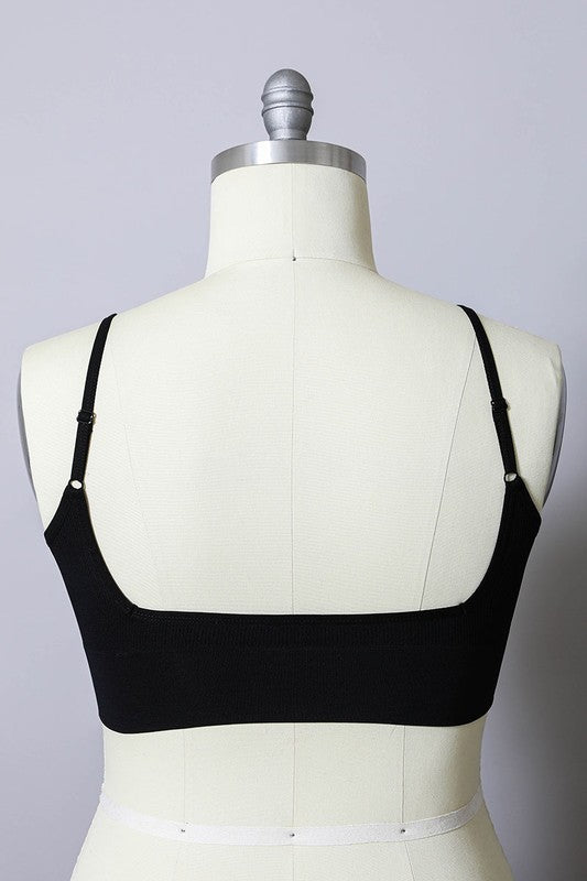 Low Back Seamless Bralette XLLow Back Seamless Bralette XLImmediate ShippingSizes : 38C, 38D, 40A, 40B, 40C, 42, 42B
Style: Casual
Print / Pattern: Solid
Fit: Regular
Neck Line: Scoop neck
Sleev