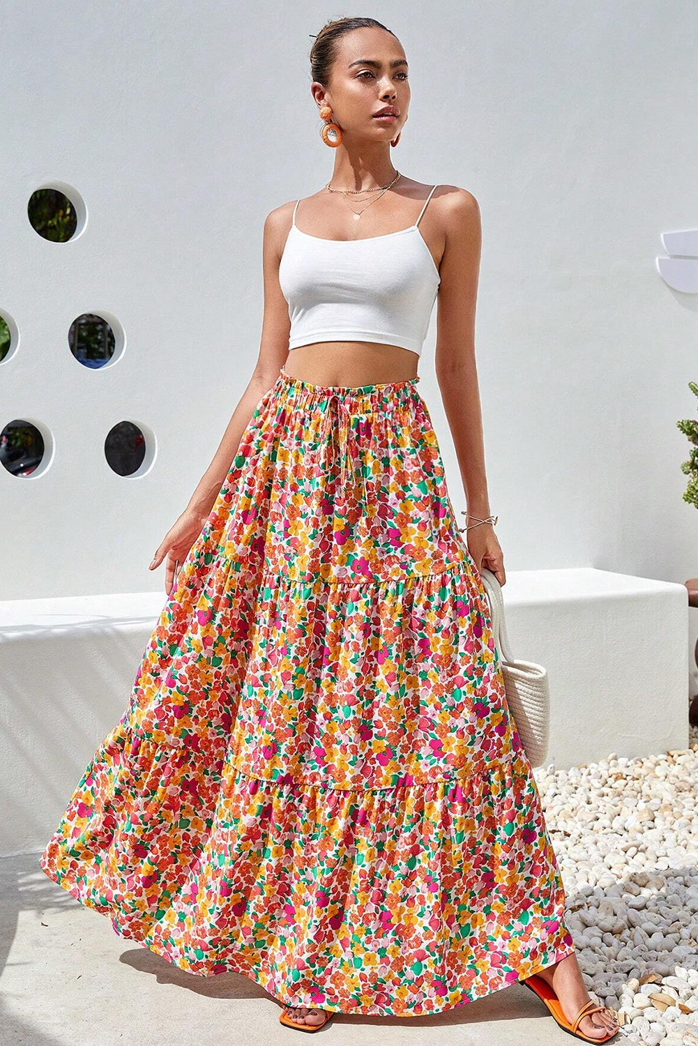 Yellow Boho Floral Print Tiered Maxi SkirtMaterial:100%Polyester

• Embrace the sunshine with this skirt, featuring a vibrant yellow hue that exudes positivity and joy, perfect for vacation adventures. 
• 