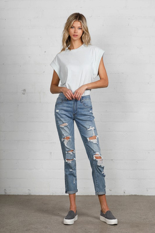 Mid Rise Heavy Destroyed Jeans(SIZE 3)WAIST 29 1/2"HIP 36"FRONT RISE 9 1/2"LEG OPENING 12"INSEAM(FOLDED) 25"*Model wears size 3*MODELHEIGHT 5'9"WAIST 24"HIPS 35"BUST 34"SIZE 1-3-5-7-9-11-13PACK 1