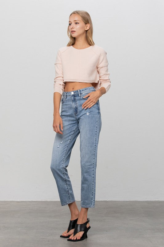 HIGH RISE STRAIGHT JEANSHIGH RISE STRAIGHT JEANS100% COTTON(SIZE 3)WAIST 28"HIP 37 1/2"FRONT RISE 11 1/2"LEG OPENING 13"INSEAM 27"*Model wears size 3*MODELHEIGHT 5'9"WAIST 24"HIPS 35"BUST 3