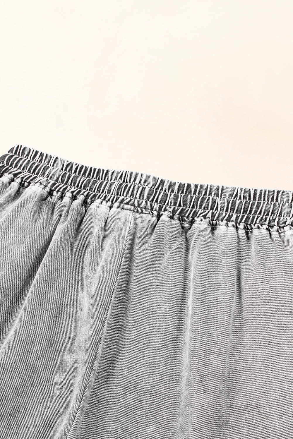 Medium Grey Drawstring Elastic Waist Wide Leg JeansMaterial:82%Cotton+10%Polyester+8%Viscose



		Discover the perfect combination of style and comfort with these wide-leg jeans. 
	
	
		Their relaxed and flowy s