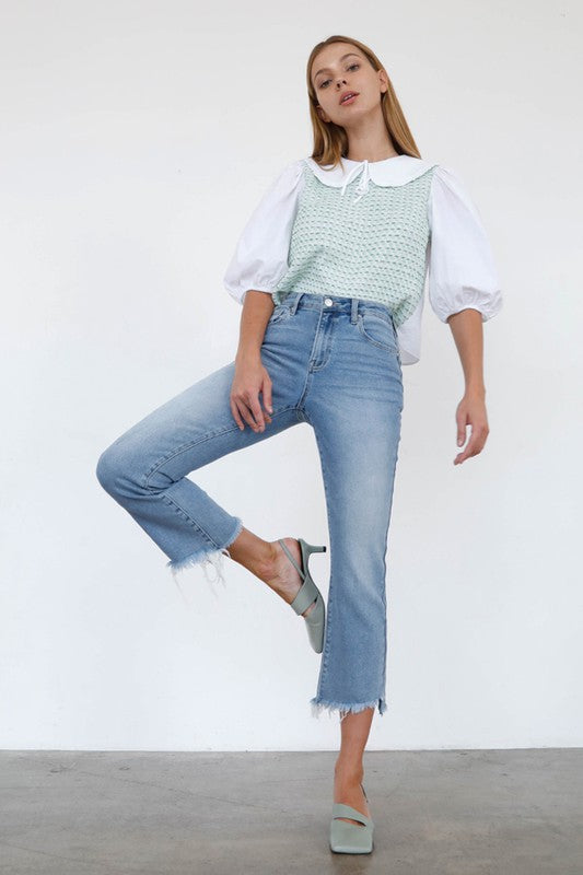 HIGH RISE CROP BOOT CUT JEANSHIGH RISE CROP BOOT CUT JEANS68% COTTON, 29% POLYESTER, 1% RAYON, 2% SPANDEX(SIZE 3)WAIST - 25"HIP - 32 1/2"INSEAM - 26"FRONT RISE - 10"LEG OPENING - 16 1/4"*Model w