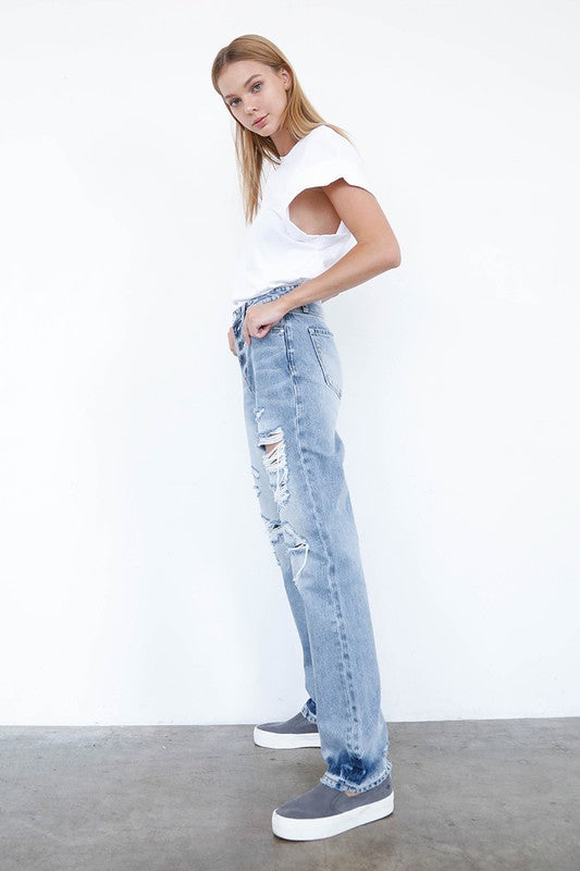 HIGH WAISTED LOOSE STRAIGHT JEANSHIGH WAISTED LOOSE STRAIGHT JEANS100% COTTON(SIZE 3)WAIST 30"HIP 38 3/4"FRONT SIZE 10 1/2"LEG OPENING 15 3/4"INSEAM 31 1/2"*Model wears size 1*MODELHEIGHT 5'8"BUST 3