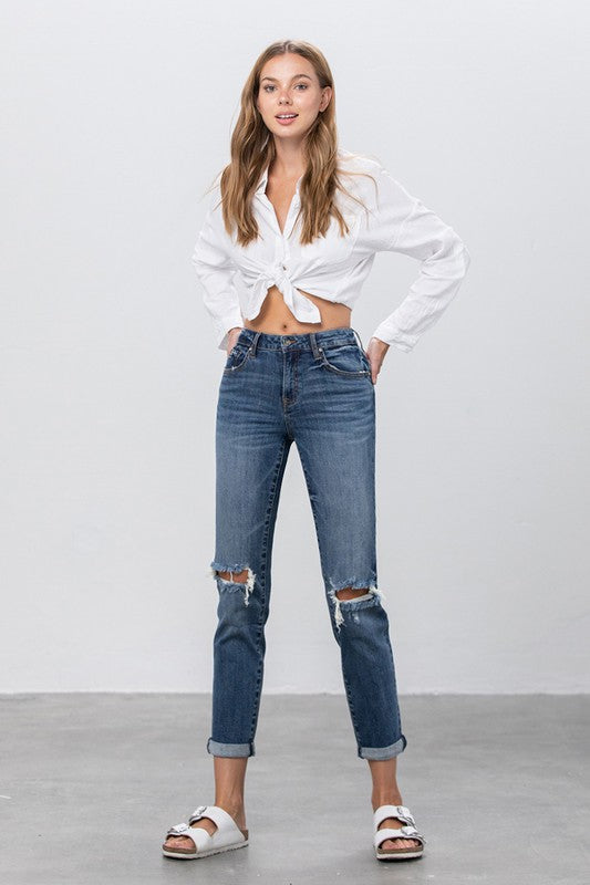 MID-RISE SLIM BOYFRIEND JEANSMID-RISE SLIM BOYFRIEND JEANS98% COTTON, 2% SPANDEX(SIZE 3)WAIST 26"HIP 33 1/2"FRONT RISE 9 1/2"LEG OPENING 12"INSEAM 29"*MODEL WEARS SIZE 3*MODELHEIGHT 5'9"WAIST 24