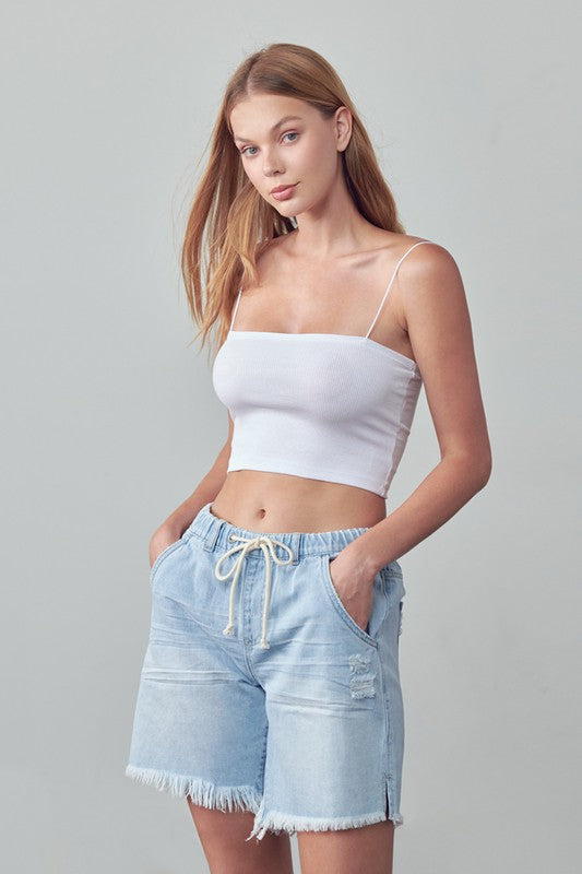 MID-RISE SLOUCH SHORTSMID-RISE SLOUCH SHORT100% COTTON(SIZE 3) WAIST 28 1/2"HIP 39"FRONT RISE 11"INSEAM 8"LEG OPENING 23 3/4"*Model wears size S*MODELHEIGHT 5'9"WAIST 24"HIPS 35"BUST 34"S