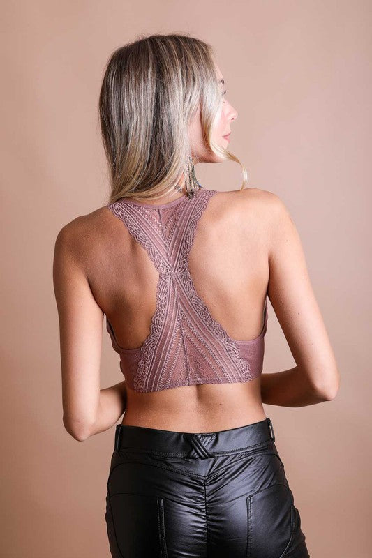 Seamless Front Lace Racerback Bralettew/ Removable Bra Pad92% Nylon 8% SpandexImmediate ShippingCup FitS: 32B 32C 34A 34BM: 32D 34C 36A 36BL: 32DD 34D 36C 38A 38B 
Print / Pattern: Ribbed
Fit: Regular
Cl