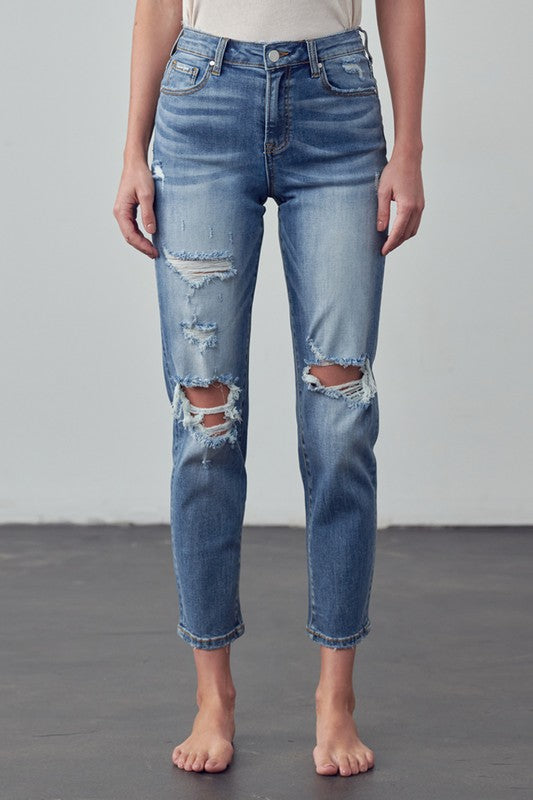 HIGH RISE GIRLFRIEND JEANSHIGH RISE GIRLFRIEND JEANS67% COTTON, 28% POLYESTER, 3% RAYON, 2% SPANDEX(SIZE 3)WAIST 25 1/2"HIP 33 1/2"FRONT RISE 10 1/2"LEG OPENING 13 1/4"INSEAM 28 1/2"*Model we