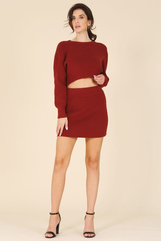 Ribbed knit crop top and skirt set- Ribbed knit crop top and skirt set- Pattern type : solid- Neck line : round neck- Sleeve type : regular sleeves- Sleeve length : long sleeves- Stretch : stretch- S