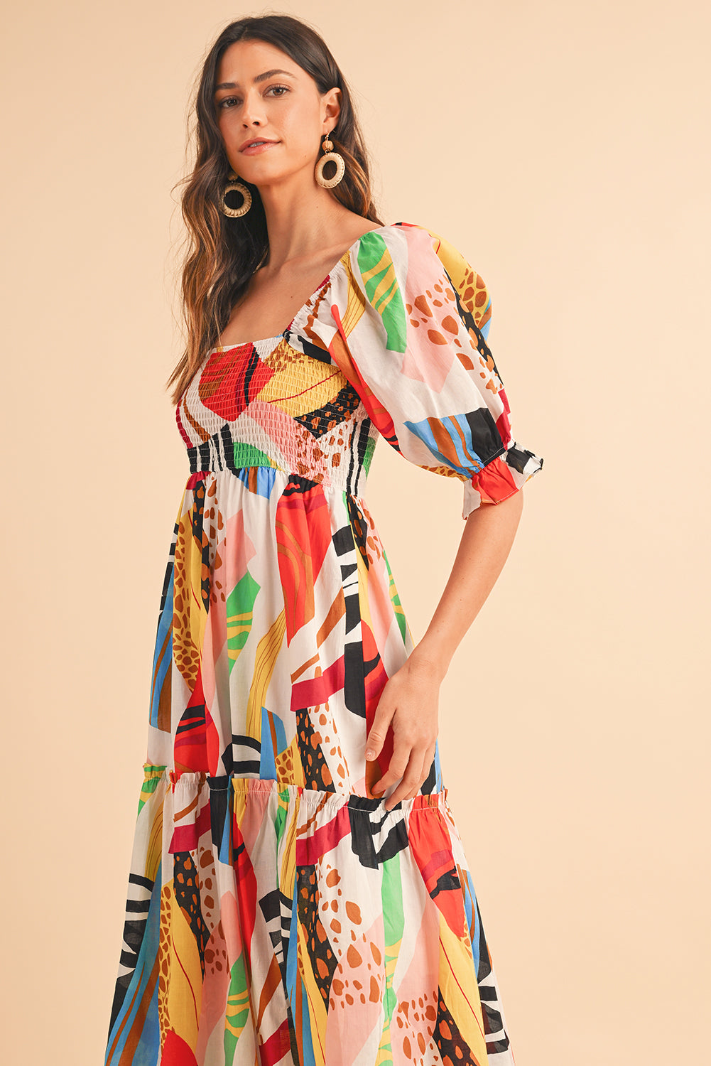 White Square Neck Smocked Abstract Print Boho Maxi DressMaterial:100%Cotton



		Eye-catching abstract print adds a boho-chic vibe to any outfit
	
	
		Smocked bodice for a flattering and comfortable fit
	
	
		Squa