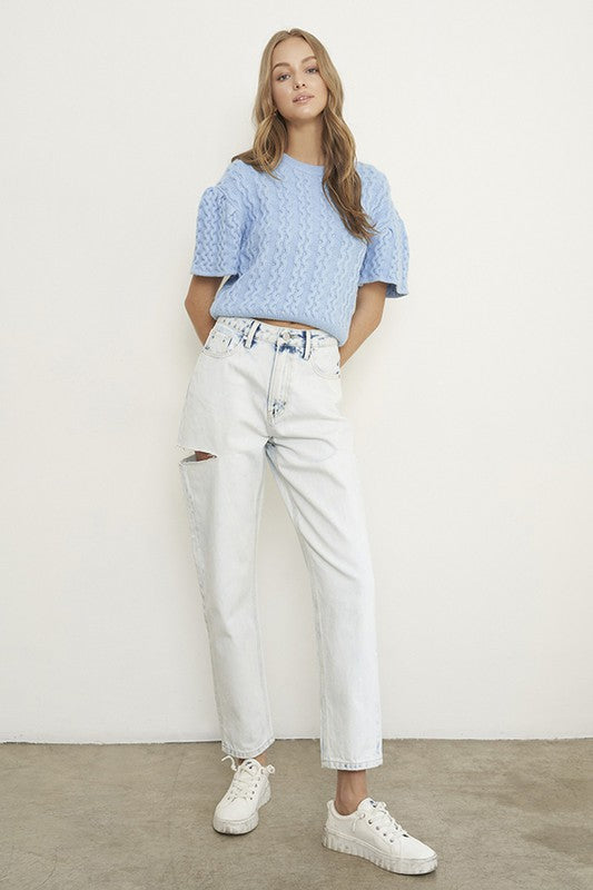 HIGH RISE LOOSE JEANSHIGH RISE LOOSE JEANS100% COTTON(SIZE 3)WAIST - 28"LOW HIP - 39 1/2"FRONT RISE - 11 1/2"LEG OPENING - 13"INSEAM - 27"*Model wears size 3*MODELHEIGHT 5'10"WAIST 25"HI