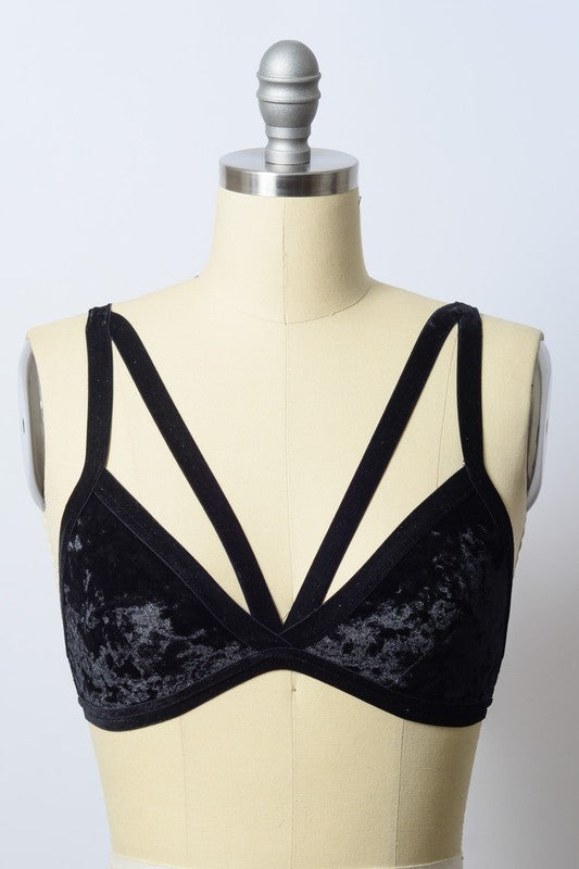 Crushed Velvet BraletteCrushed Velvet BralettePull Over BraCareLabel Tag Stitched on Inner SeamImmediate ShippingCup Fit XS/S: 32A 32B 32C 34A 34BM/L: 32D 34C 36B 36C 38B
Style: Bralette
P