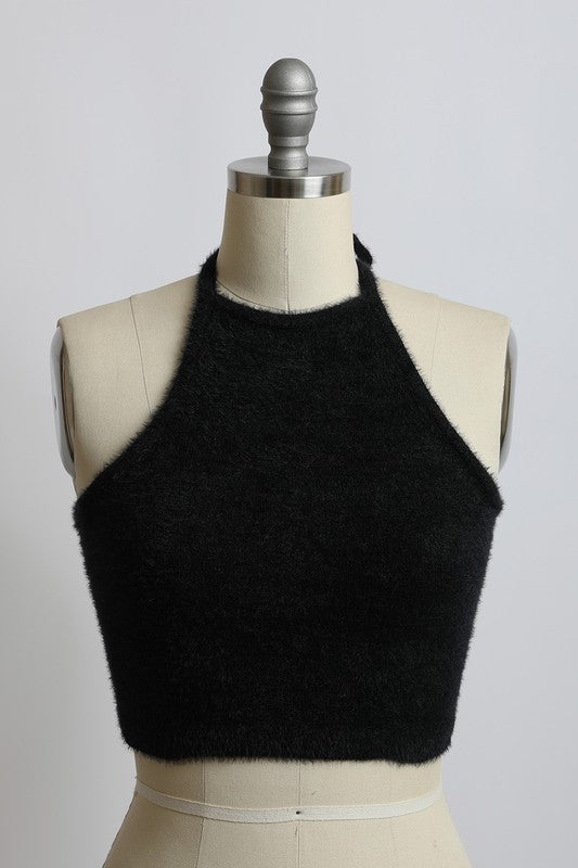 Fuzzy Sweater Halter Cropped TopImmediate ShippingCup FitXS/S: 32A 32B 32C 34A 34BM/L: 32D 34C 36B 36C 38B 
Style: Casual
Print / Pattern: Fuzzy
Fit: Regular
Neck Line: Halter
Sleeve: Sleeveless
Le