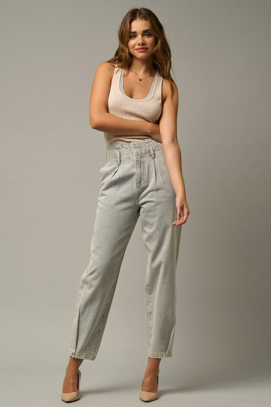 HIGH RISE BALLOON JEANSHIGH RISE BALOON JEANS100% COTTON(SIZE 3)WAIST - 27 1/2"HIP 39 1/2"FRONT RISE - 13 1/4"LEG OPENING - 11 3/4"INSEAM - 26 1/2"*Model wears size 3*MODELHEIGHT 5'7"SIZE 